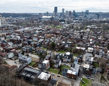 240 E Jefferson St - Photo Thumbnail 48