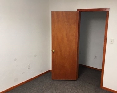 6126 Saltsburg Rd - Photo Thumbnail 3