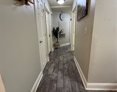 5250 S Rainbow Boulevard - Photo Thumbnail 4
