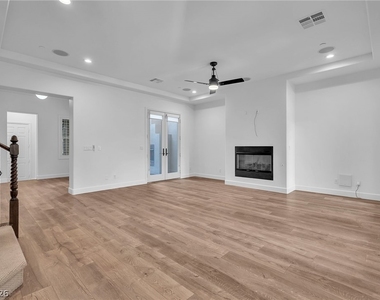 11280 Granite Ridge Drive - Photo Thumbnail 7