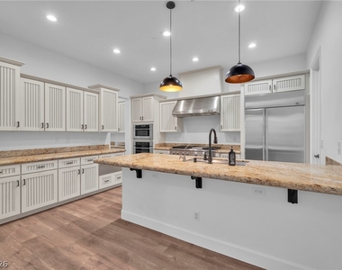 11280 Granite Ridge Drive - Photo Thumbnail 15