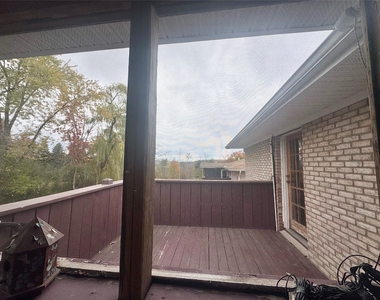 300 Rano Boulevard - Photo Thumbnail 7