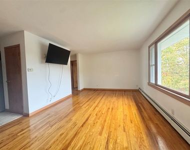 300 Rano Boulevard - Photo Thumbnail 2