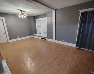 147 E Matson Avenue - Photo Thumbnail 2