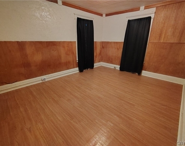 147 E Matson Avenue - Photo Thumbnail 9