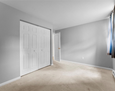 555 Village Boulevard N - Photo Thumbnail 15