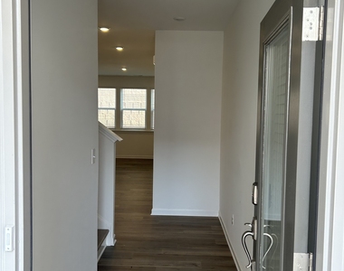 160 Vision Street - Photo Thumbnail 1