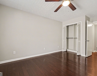 918 Dunbar Drive - Photo Thumbnail 10
