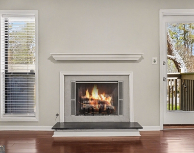 918 Dunbar Drive - Photo Thumbnail 4