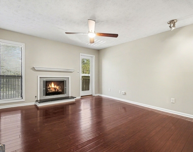 918 Dunbar Drive - Photo Thumbnail 2