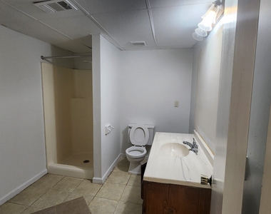6694 Live Oak Lane - Photo Thumbnail 7