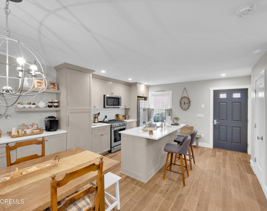 51 Wyckham Road - Photo Thumbnail 3