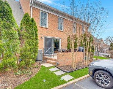 51 Wyckham Road - Photo Thumbnail 30