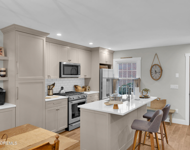 51 Wyckham Road - Photo Thumbnail 4