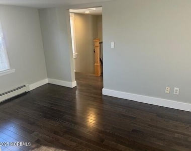433 Lincoln Avenue - Photo Thumbnail 7