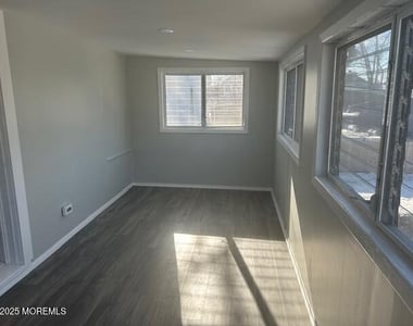 433 Lincoln Avenue - Photo Thumbnail 11