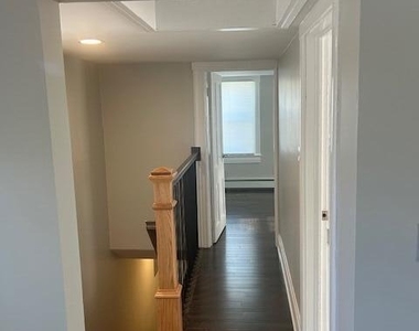 433 Lincoln Avenue - Photo Thumbnail 2