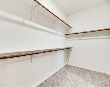 629 Harbor Oaks Drive - Photo Thumbnail 5