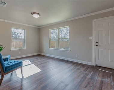 2208 N Hickory Street - Photo Thumbnail 1