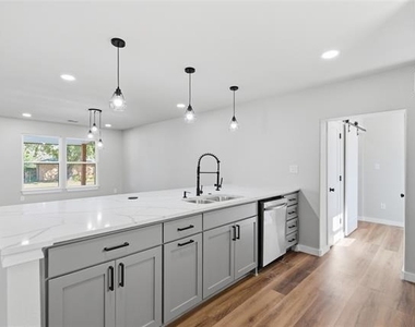 205 Lacewell Street - Photo Thumbnail 14