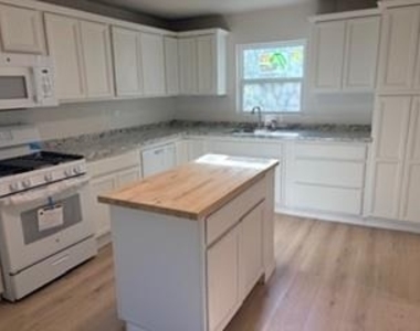 7305 Anderson Boulevard - Photo Thumbnail 4