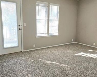 10736 Traymore Drive - Photo Thumbnail 13