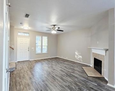 10736 Traymore Drive - Photo Thumbnail 4