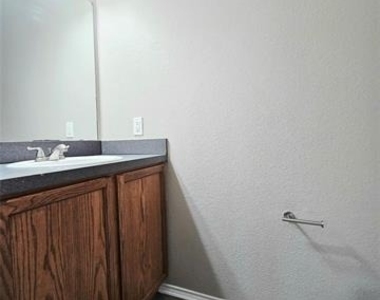 10736 Traymore Drive - Photo Thumbnail 6