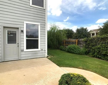 10736 Traymore Drive - Photo Thumbnail 25