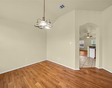 705 Loftin Street - Photo Thumbnail 4
