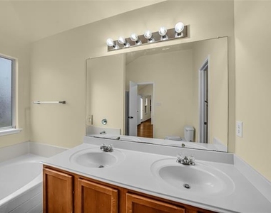 705 Loftin Street - Photo Thumbnail 18