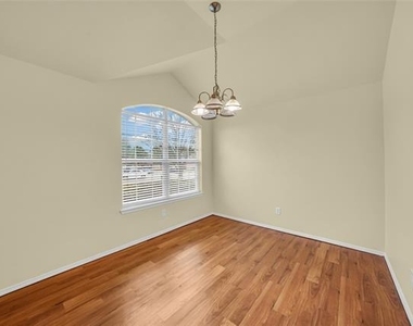 705 Loftin Street - Photo Thumbnail 3