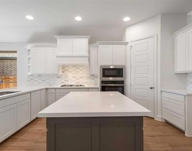 2625 Fargo Place - Photo Thumbnail 6