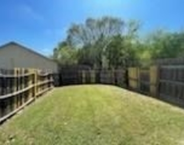 1232 Wheatfield Drive - Photo Thumbnail 4