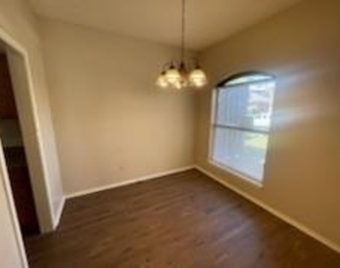 1232 Wheatfield Drive - Photo Thumbnail 8