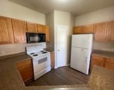 1232 Wheatfield Drive - Photo Thumbnail 11