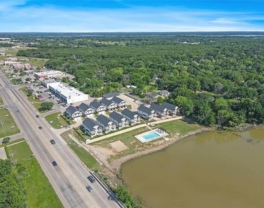 1319 W Main Street - Photo Thumbnail 8
