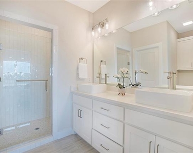 1319 W Main Street - Photo Thumbnail 7