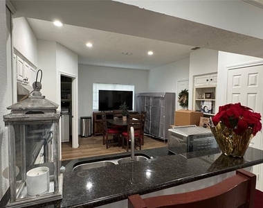 2146 Sword Drive - Photo Thumbnail 5