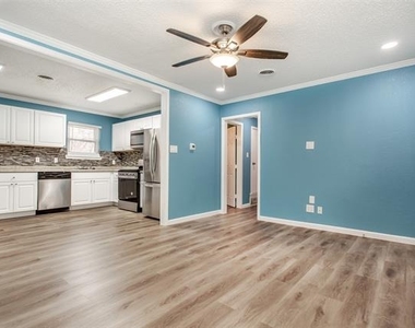 926 Powell Road - Photo Thumbnail 3