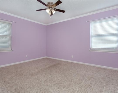 926 Powell Road - Photo Thumbnail 14