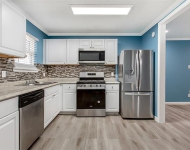 926 Powell Road - Photo Thumbnail 7
