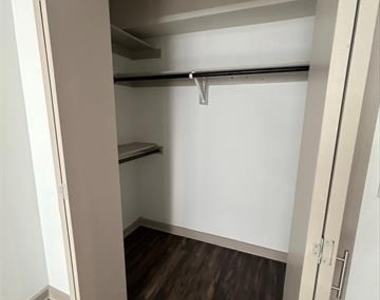 2806 Reagan Street - Photo Thumbnail 9