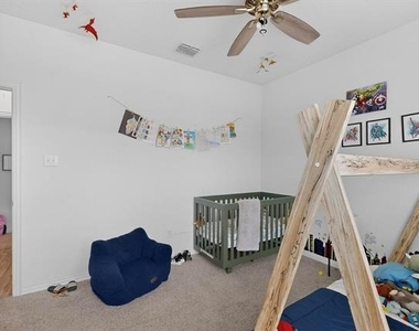 423 Pepperbark Avenue - Photo Thumbnail 33