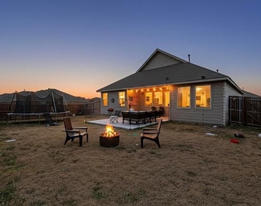 423 Pepperbark Avenue - Photo Thumbnail 36