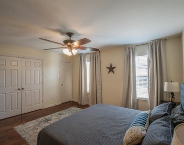 6801 Sandshell Boulevard - Photo Thumbnail 14