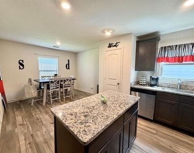 13604 Mineral Road - Photo Thumbnail 7