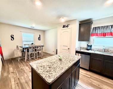 13604 Mineral Road - Photo Thumbnail 4
