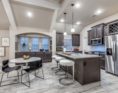 1605 George Lane - Photo Thumbnail 2