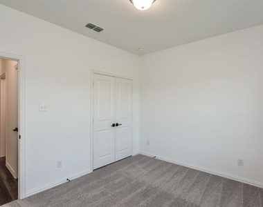 508 Virginia Way - Photo Thumbnail 12